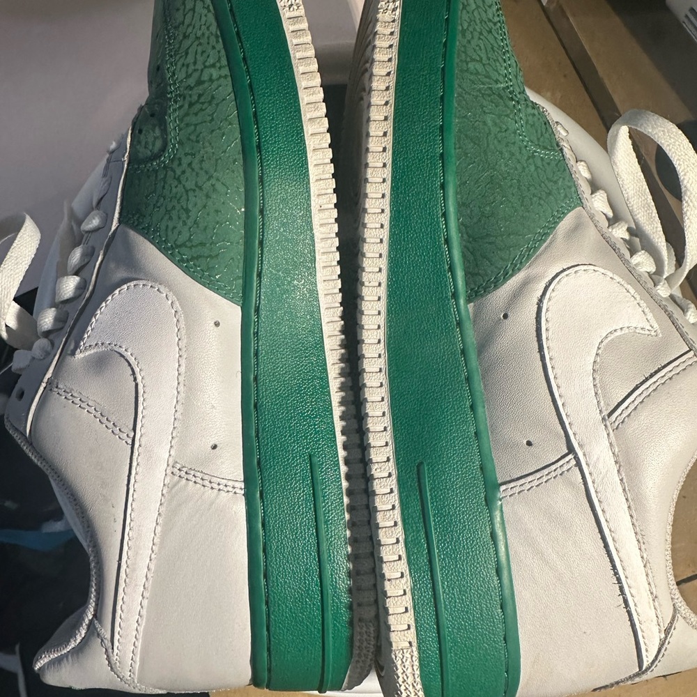 Air Force One - Picture 4 of 11
